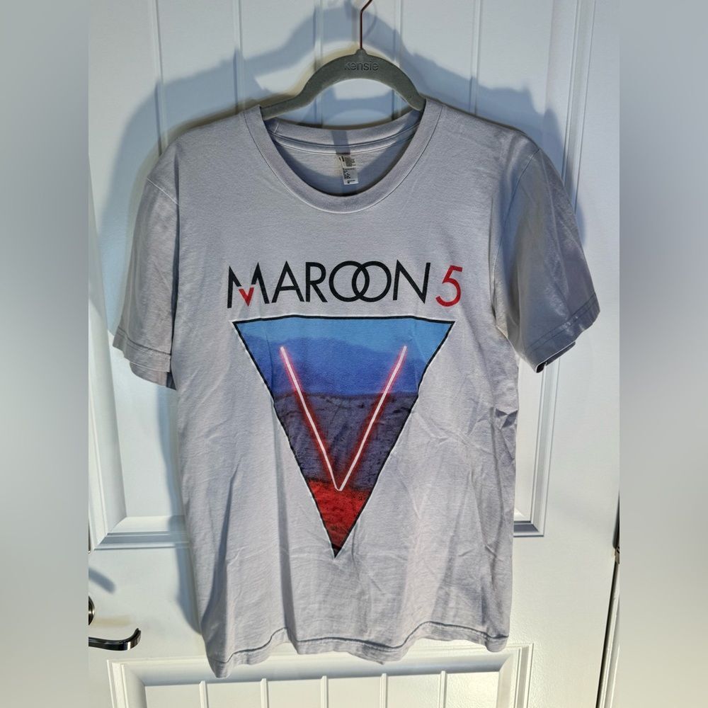 Men’s Medium Maroon 5 2015 Concert Tour Tee